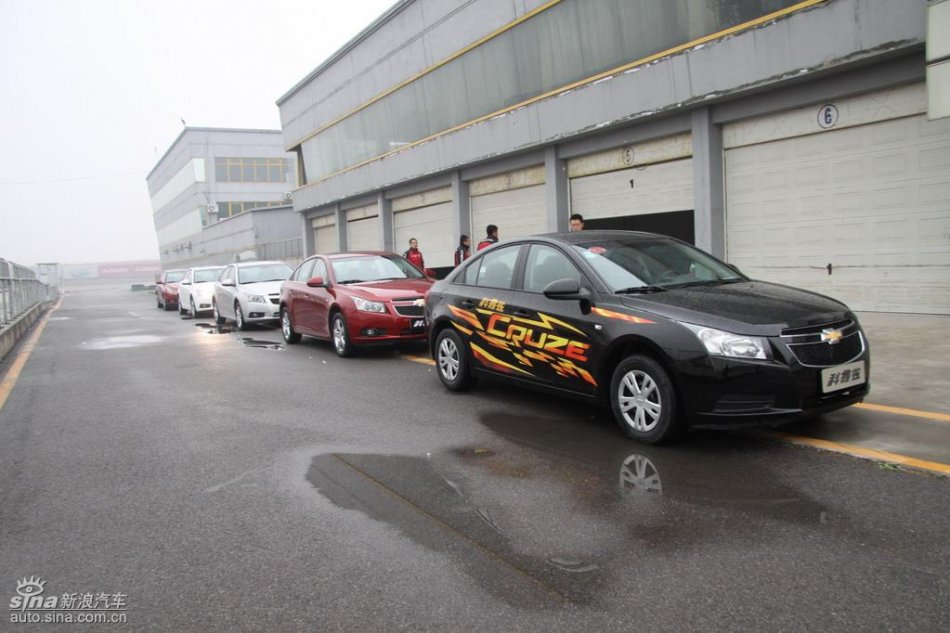 新浪试驾雪佛兰科鲁兹外观实拍图