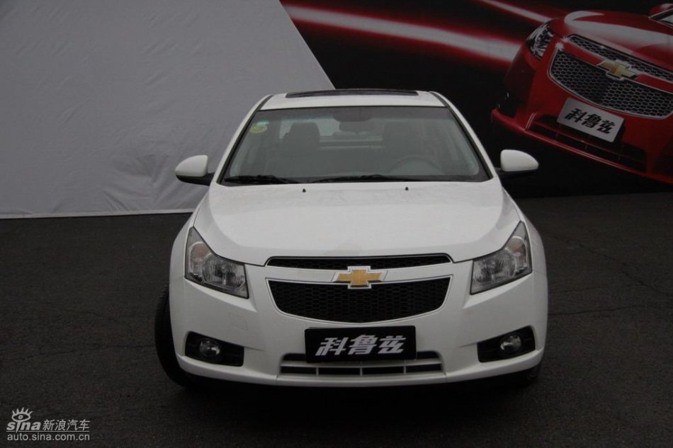 新浪试驾雪佛兰科鲁兹外观实拍图