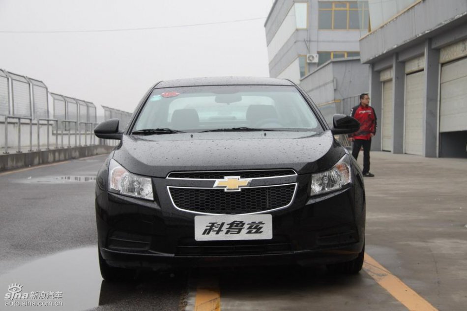 新浪试驾雪佛兰科鲁兹外观实拍图