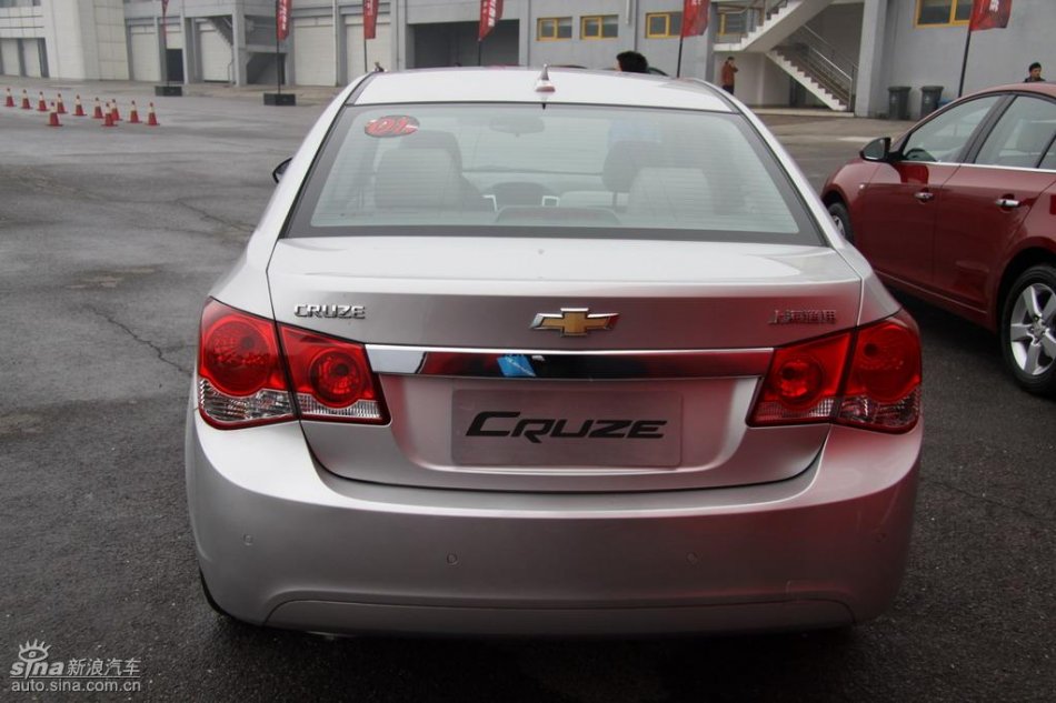 新浪试驾雪佛兰科鲁兹外观实拍图