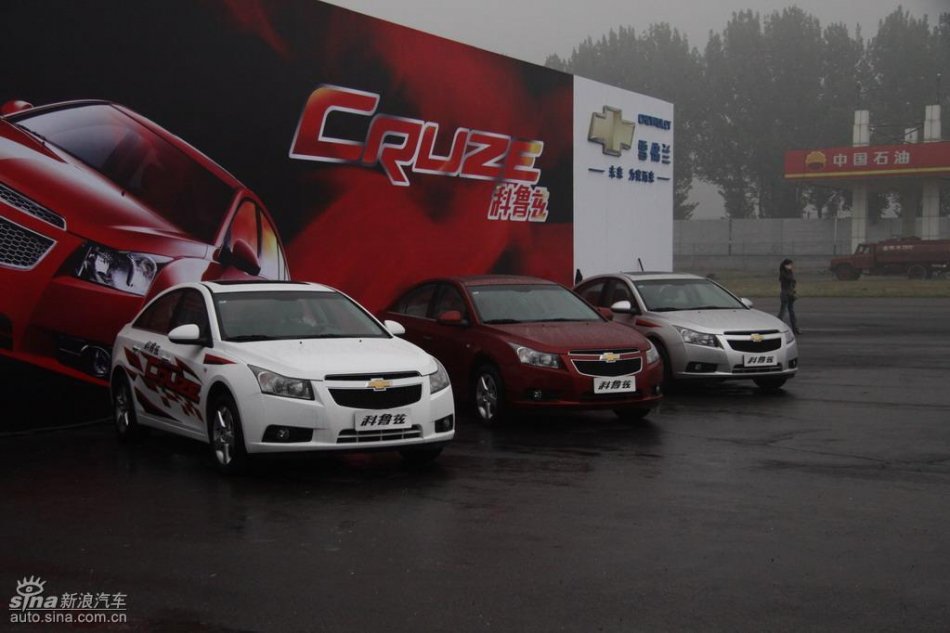 新浪试驾雪佛兰科鲁兹外观实拍图