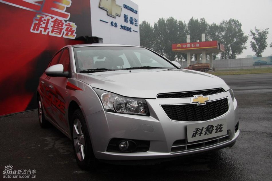 新浪试驾雪佛兰科鲁兹外观实拍图