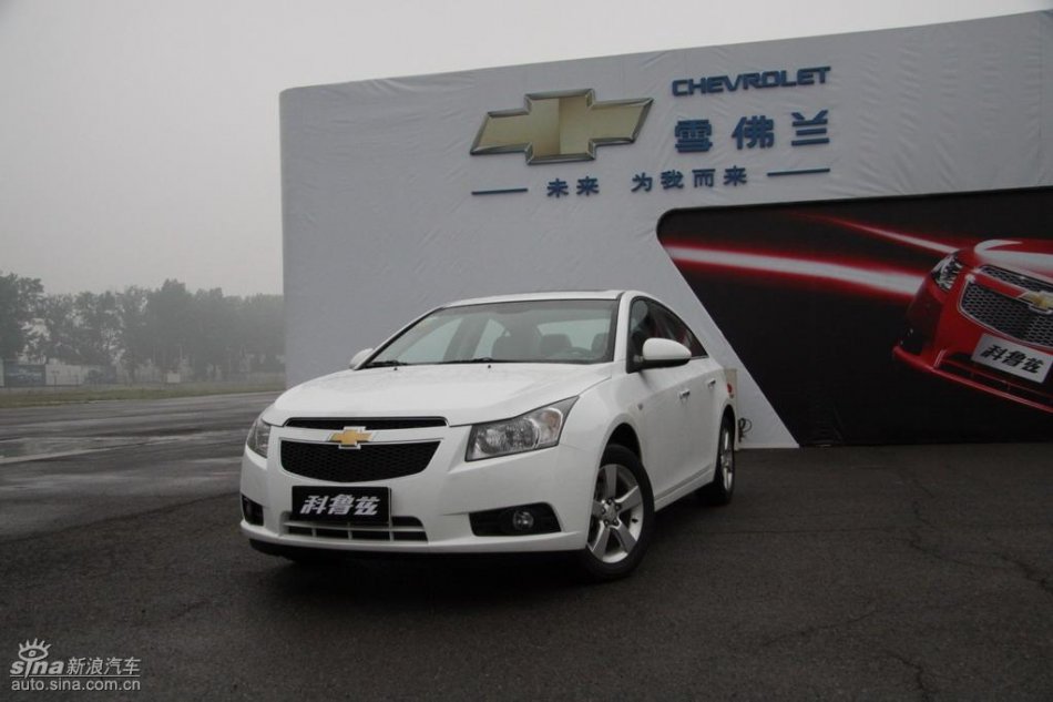 新浪试驾雪佛兰科鲁兹外观实拍图