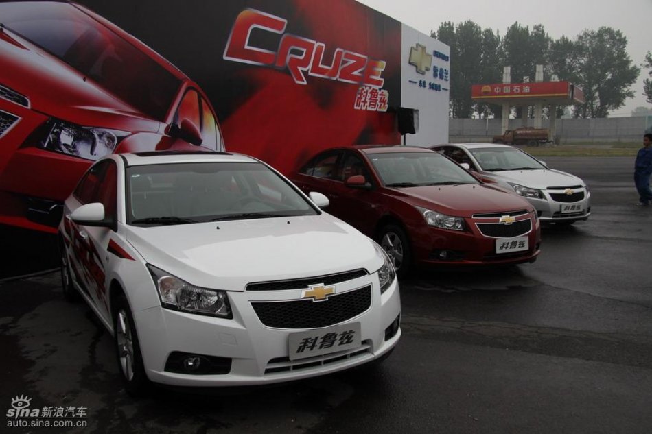 新浪试驾雪佛兰科鲁兹外观实拍图