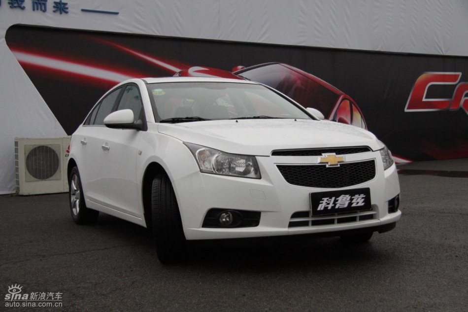 新浪试驾雪佛兰科鲁兹外观实拍图