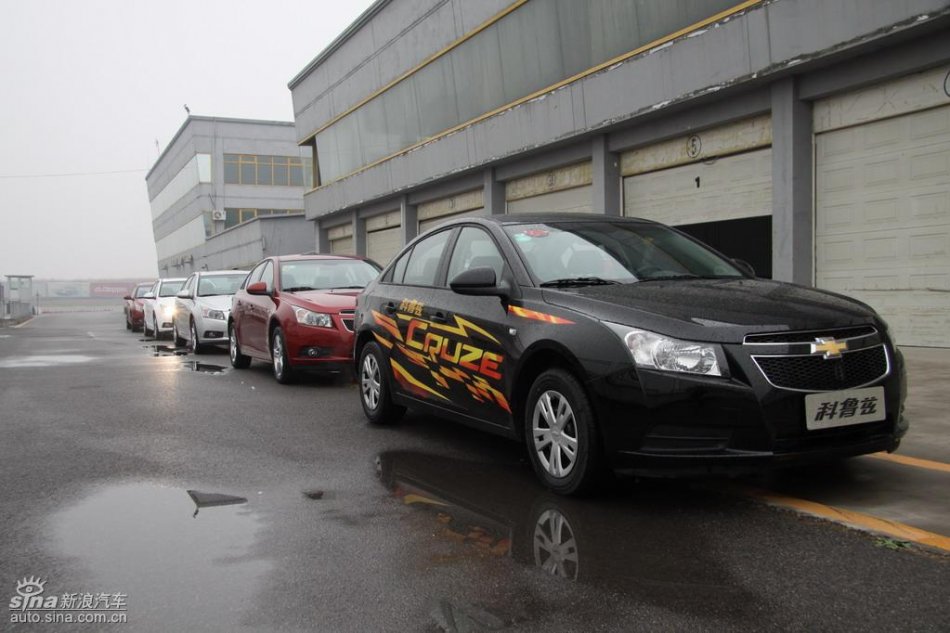 新浪试驾雪佛兰科鲁兹外观实拍图