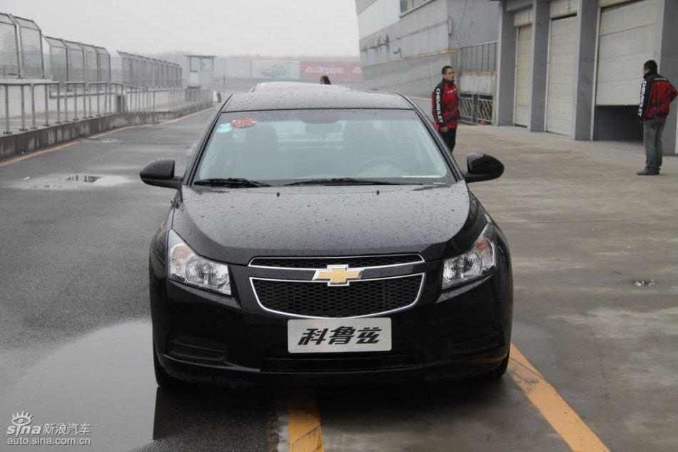 新浪试驾雪佛兰科鲁兹外观实拍图