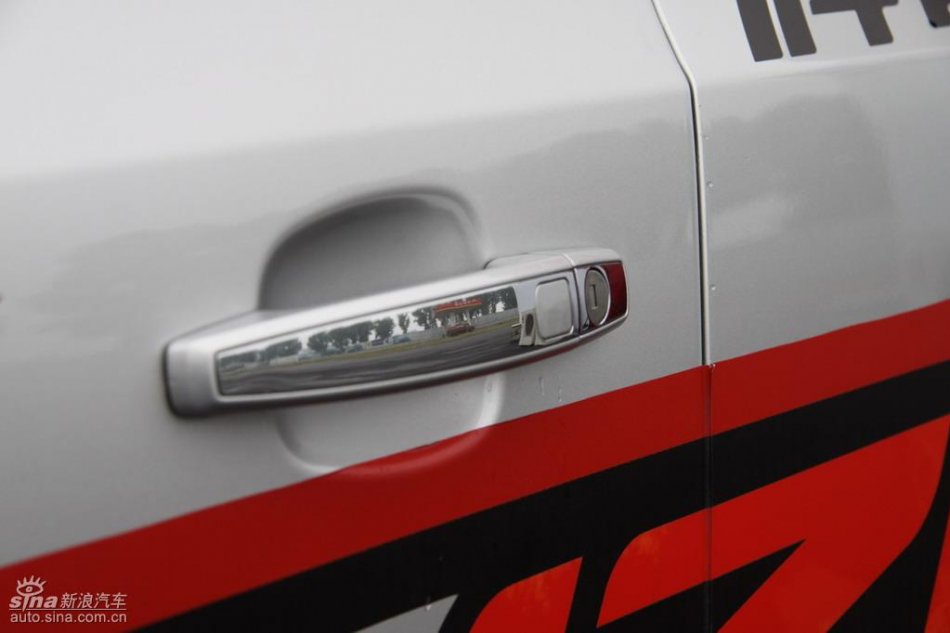 新浪试驾雪佛兰科鲁兹外观实拍图