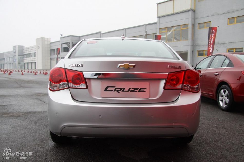 新浪试驾雪佛兰科鲁兹外观实拍图