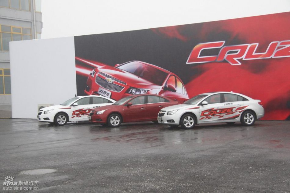 新浪试驾雪佛兰科鲁兹外观实拍图