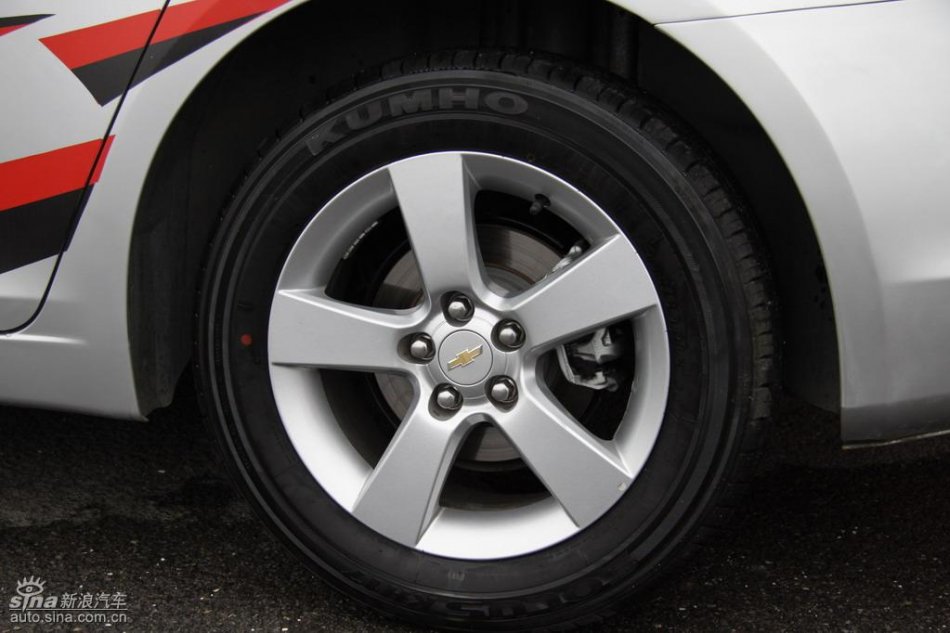 新浪试驾雪佛兰科鲁兹外观实拍图