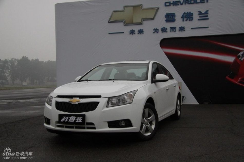 新浪试驾雪佛兰科鲁兹外观实拍图