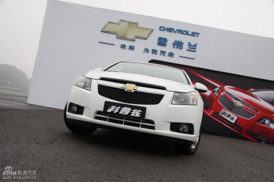 新浪试驾雪佛兰科鲁兹外观实拍图