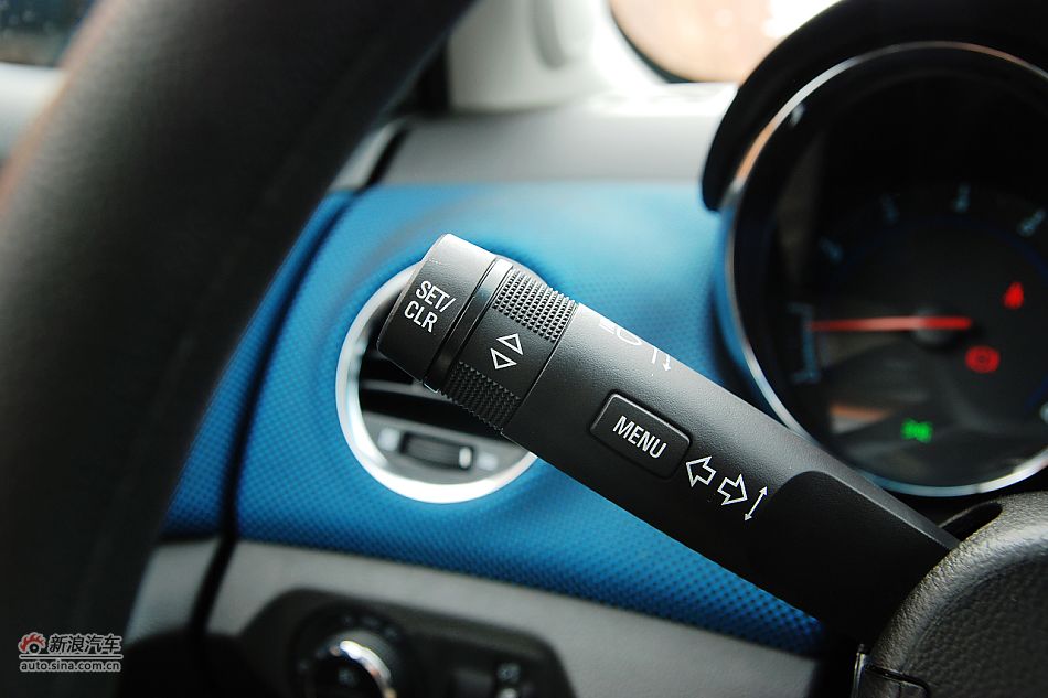 科鲁兹1.6T方向盘