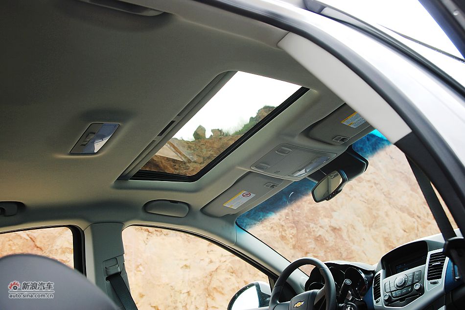 科鲁兹1.6T内饰车顶