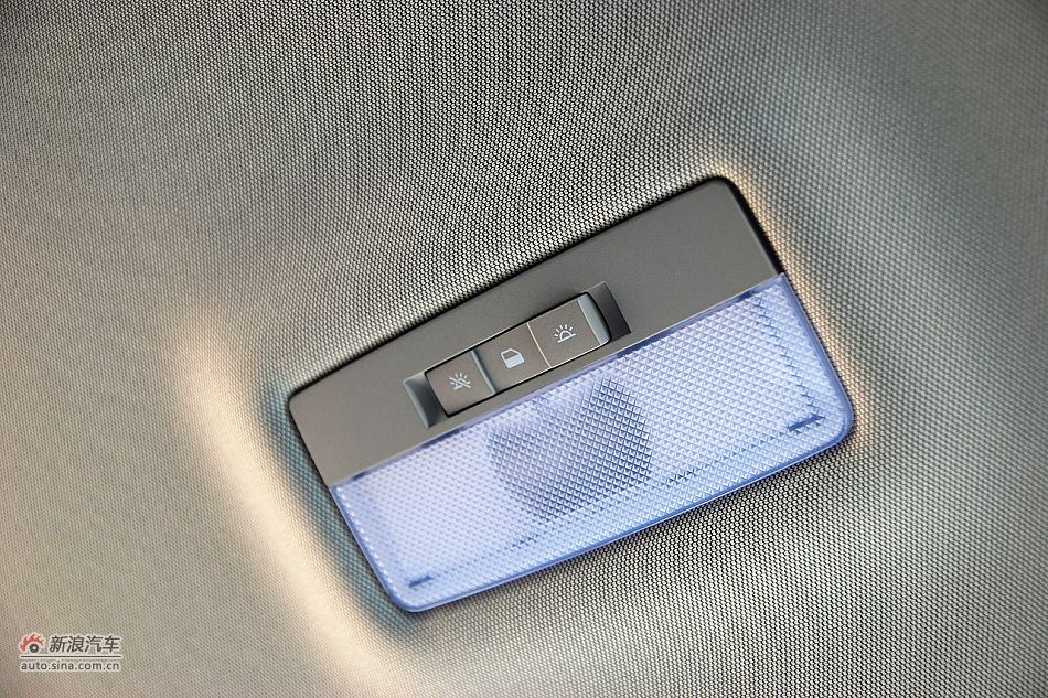 科鲁兹1.6T车顶灯开关