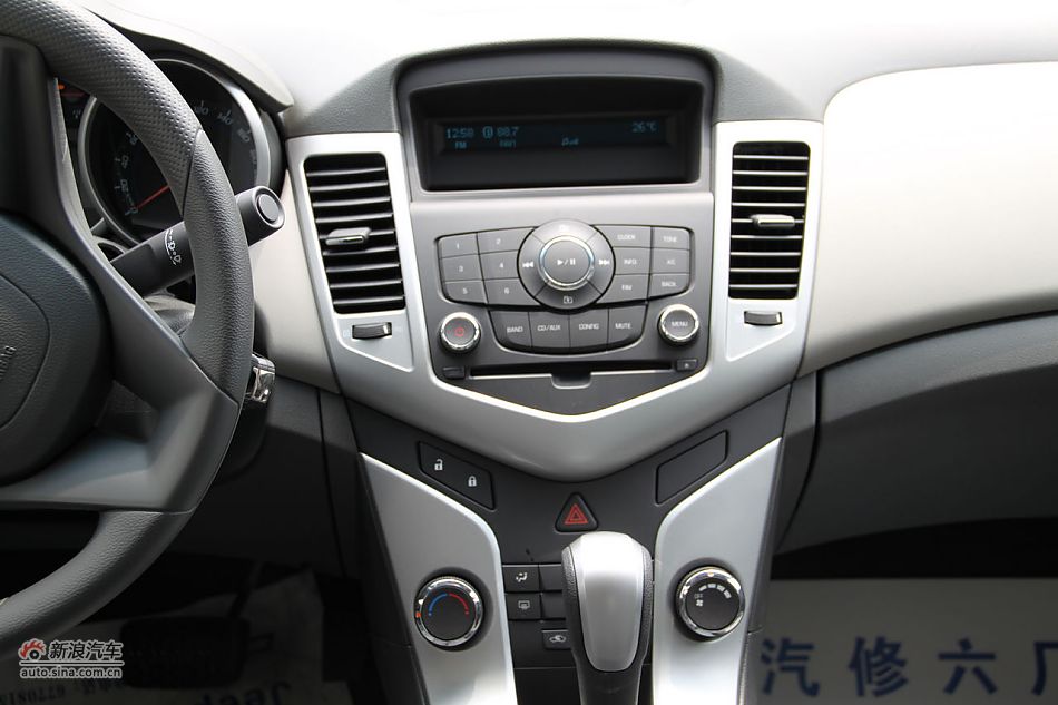 2010款科鲁兹1.6SL天地版自动