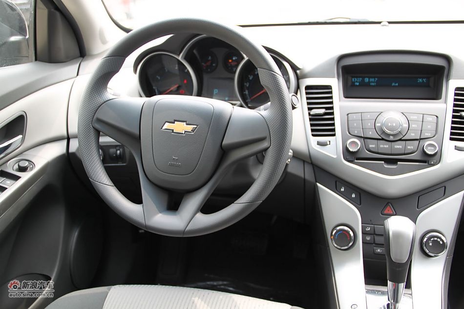 2010款科鲁兹1.6SL天地版自动