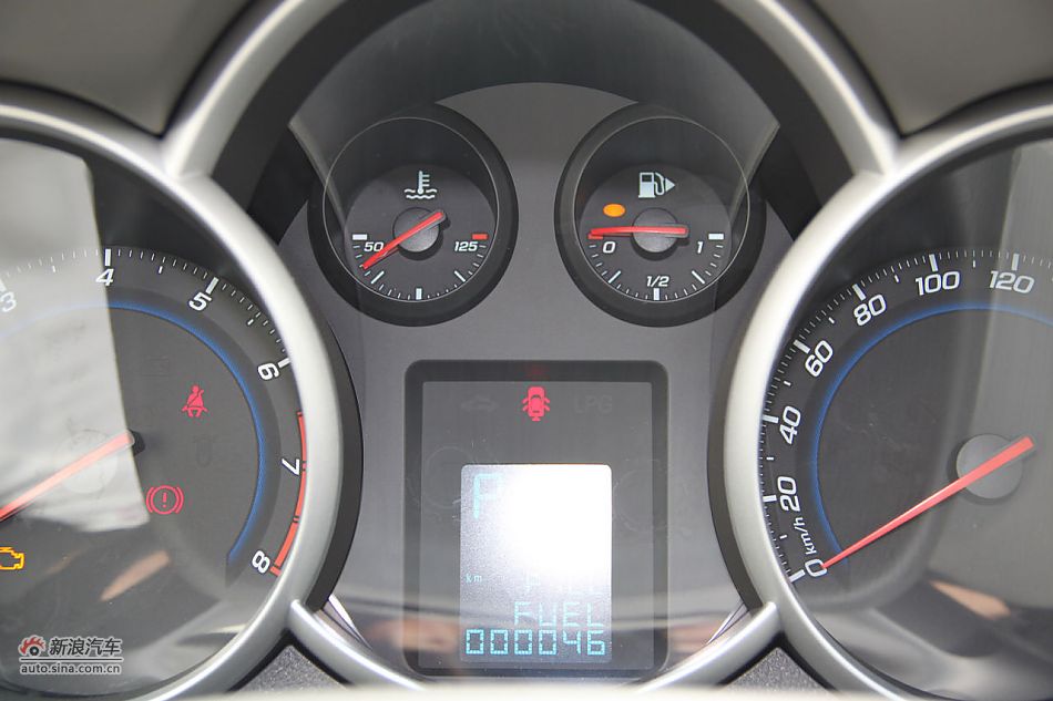 2010款科鲁兹1.6SL天地版自动