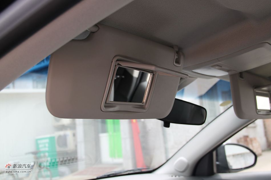 2010款科鲁兹1.6SL天地版自动