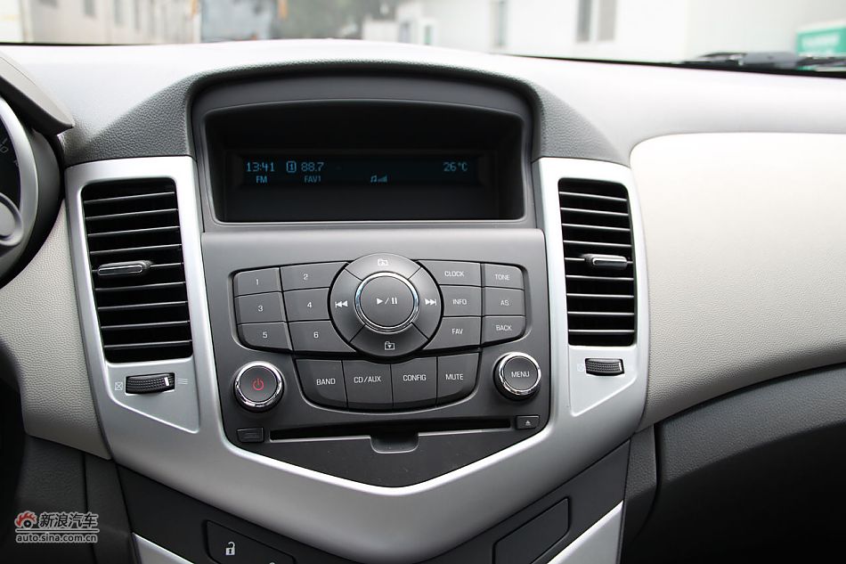 2010款科鲁兹1.6SL天地版自动