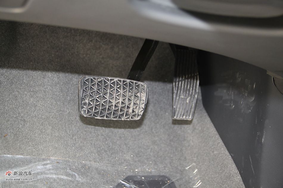 2010款科鲁兹1.6SL天地版自动