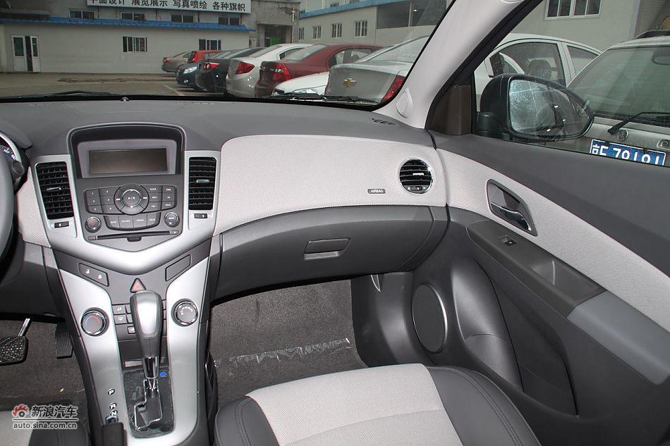 2009款科鲁兹1.8SE自动