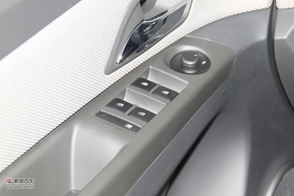 2009款科鲁兹1.8SE自动