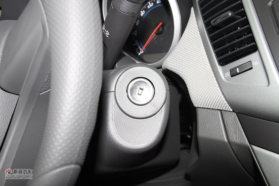 2009款科鲁兹1.8SE自动