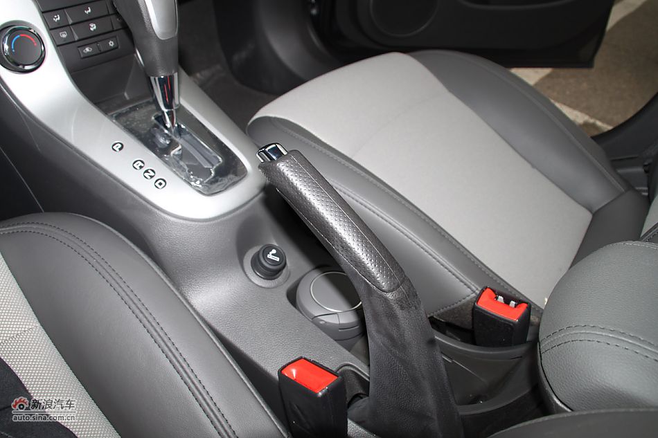 2009款科鲁兹1.8SE自动