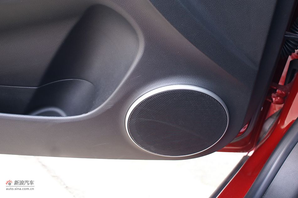 2011款科鲁兹1.6T手动档实拍图