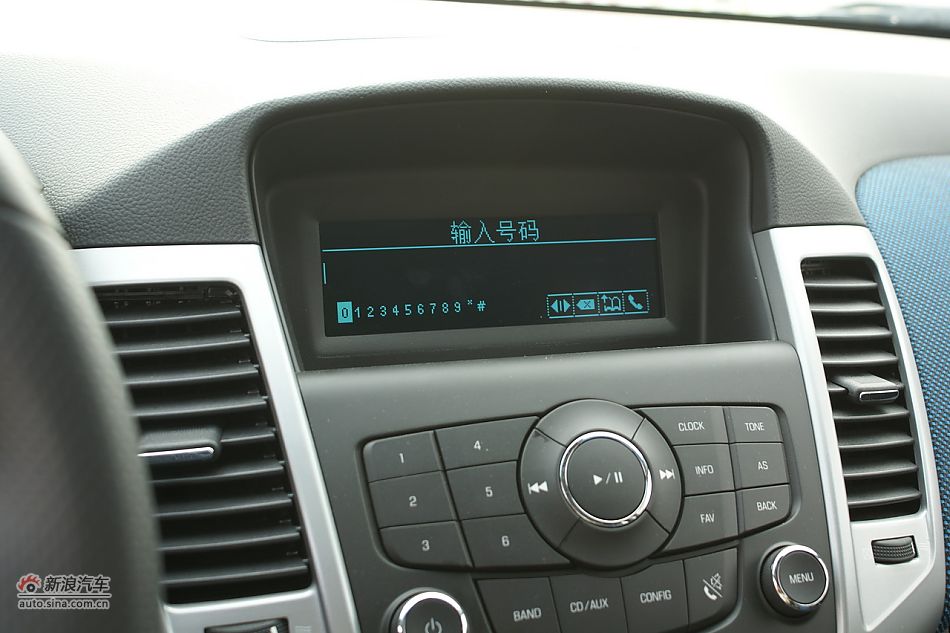 2011款科鲁兹1.6T手动档实拍图