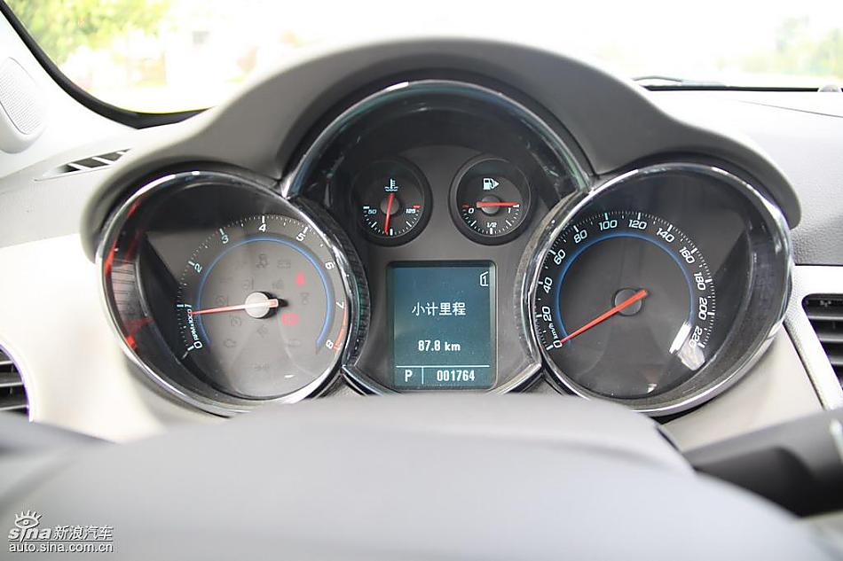 小黄蜂版科鲁兹实拍图内饰