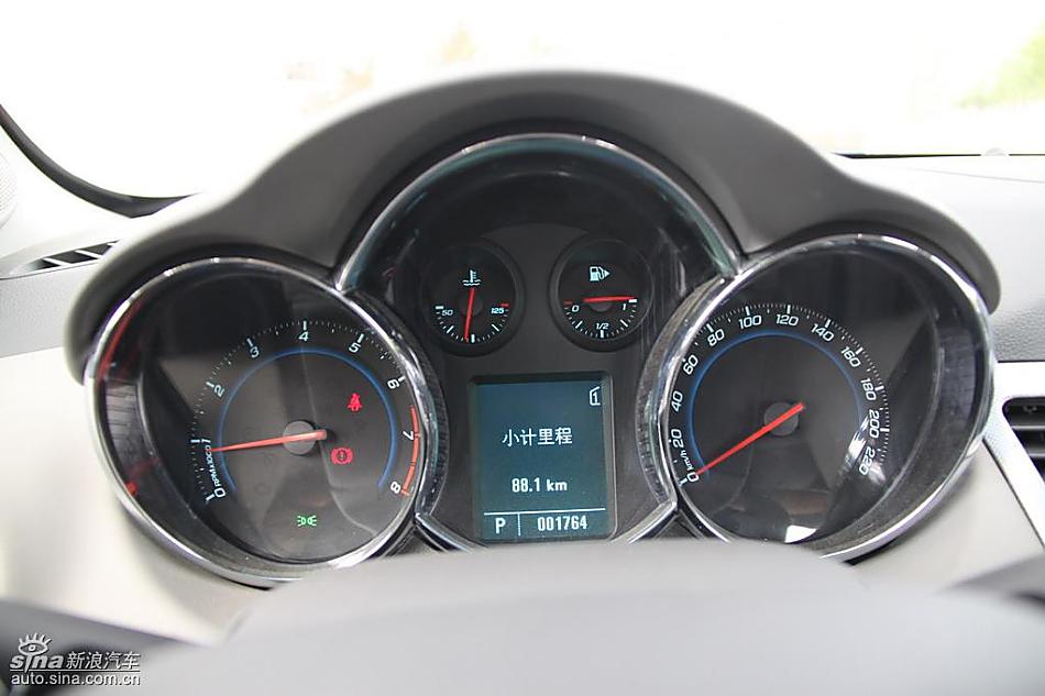 小黄蜂版科鲁兹实拍图内饰