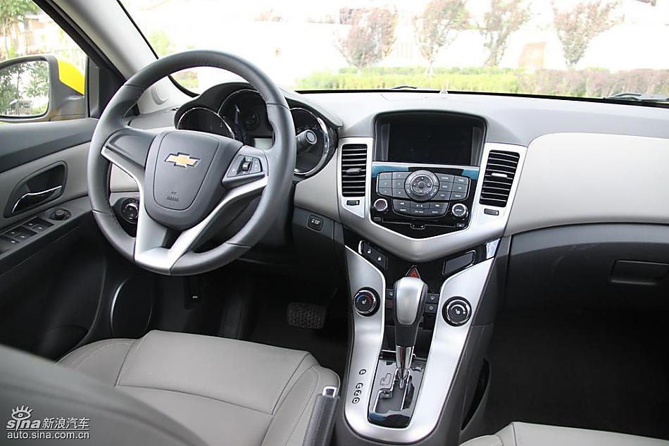 小黄蜂版科鲁兹实拍图内饰