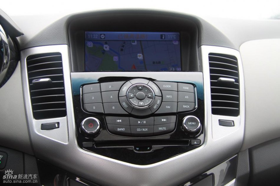 新浪试驾雪佛兰科鲁兹内饰实拍图