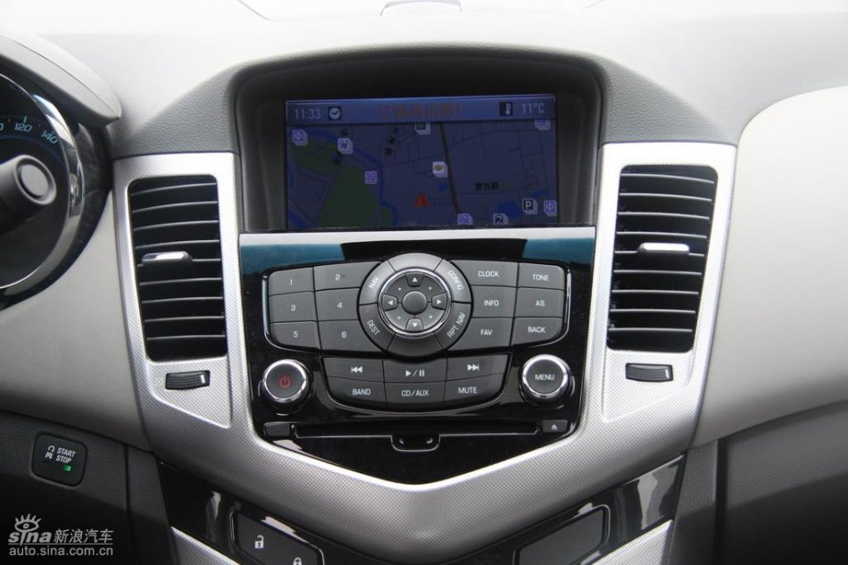新浪试驾雪佛兰科鲁兹内饰实拍图