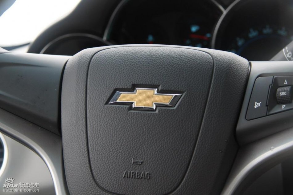 新浪试驾雪佛兰科鲁兹内饰实拍图