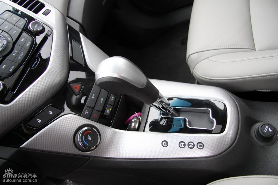 新浪试驾雪佛兰科鲁兹内饰实拍图