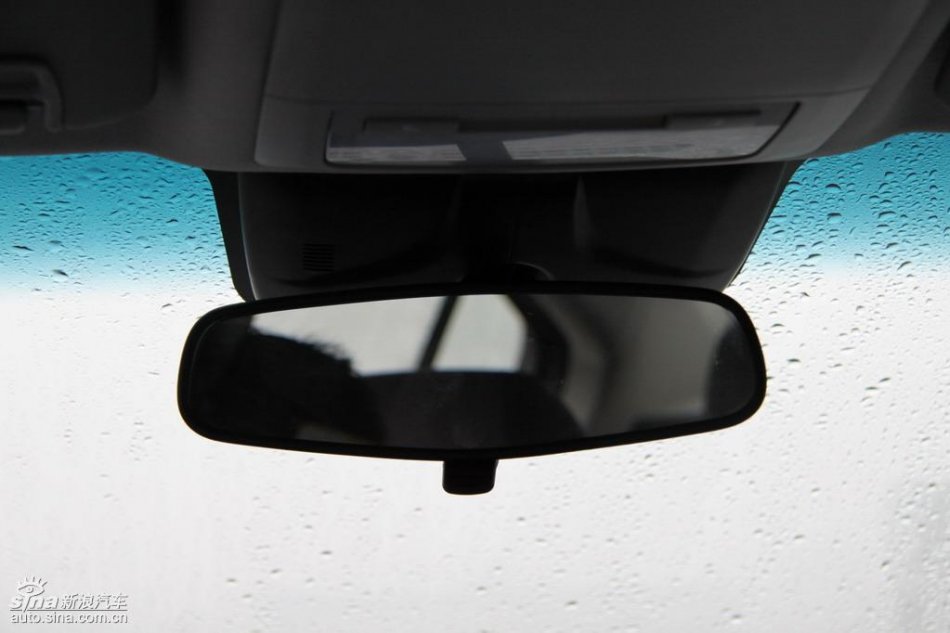 新浪试驾雪佛兰科鲁兹内饰实拍图