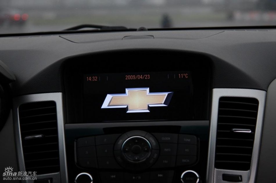 新浪试驾雪佛兰科鲁兹内饰实拍图