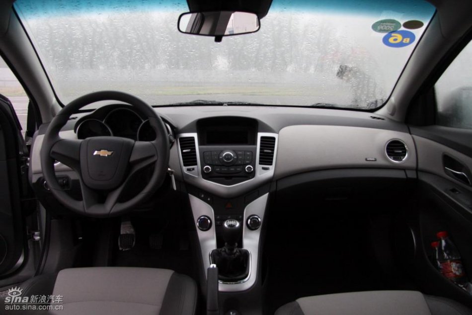 新浪试驾雪佛兰科鲁兹内饰实拍图