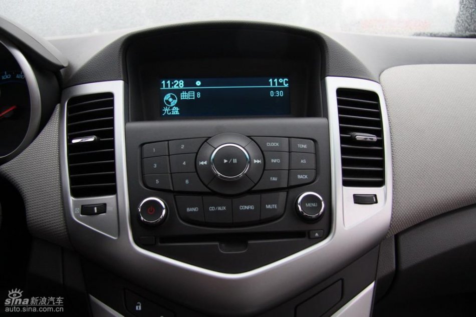 新浪试驾雪佛兰科鲁兹内饰实拍图