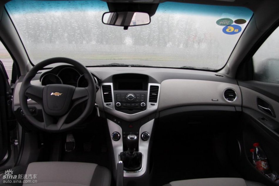 新浪试驾雪佛兰科鲁兹内饰实拍图