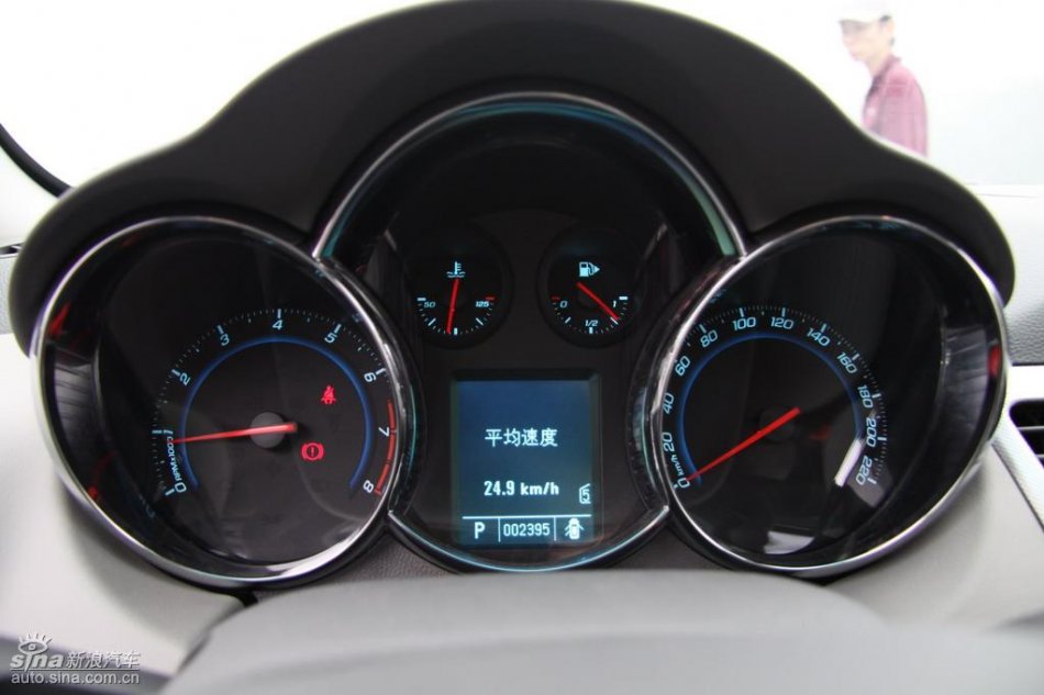 新浪试驾雪佛兰科鲁兹内饰实拍图