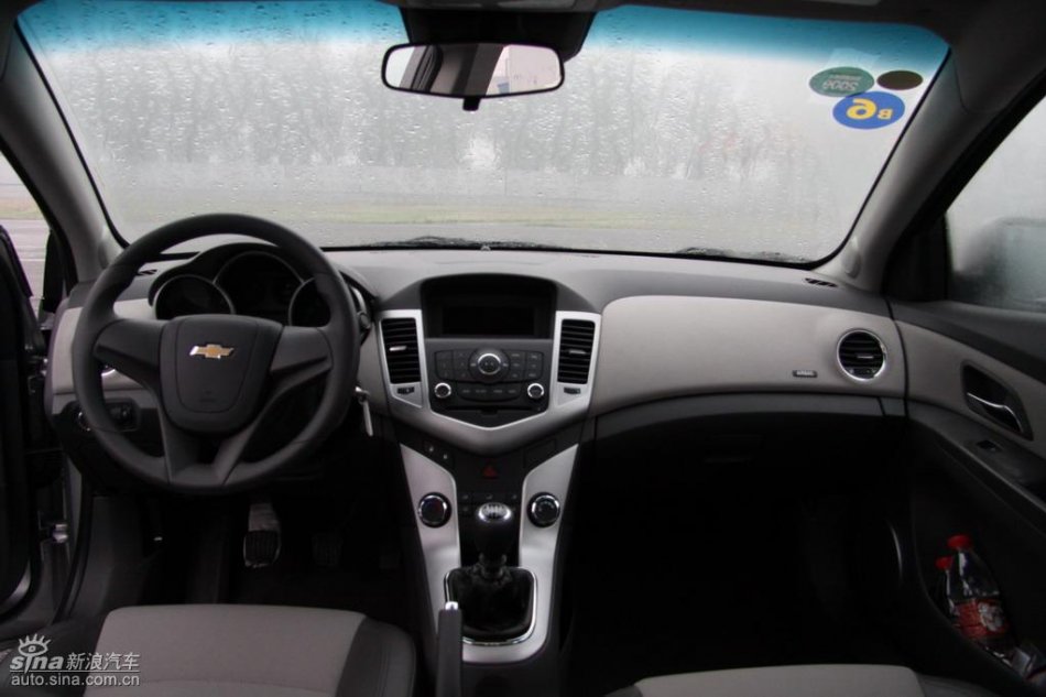 新浪试驾雪佛兰科鲁兹内饰实拍图