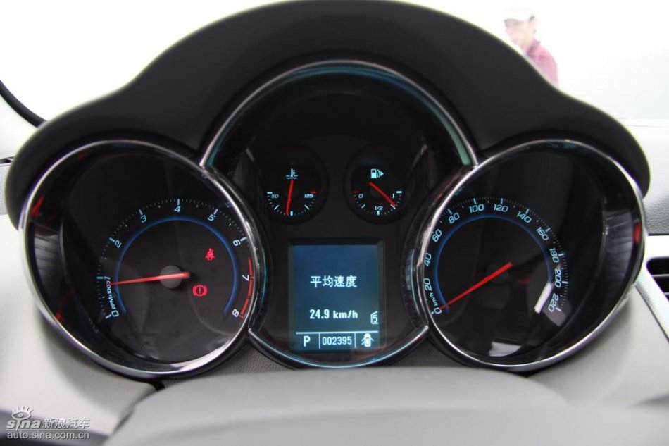 新浪试驾雪佛兰科鲁兹内饰实拍图