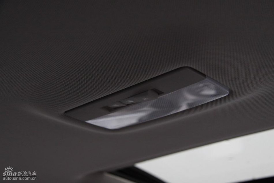 新浪试驾雪佛兰科鲁兹内饰实拍图