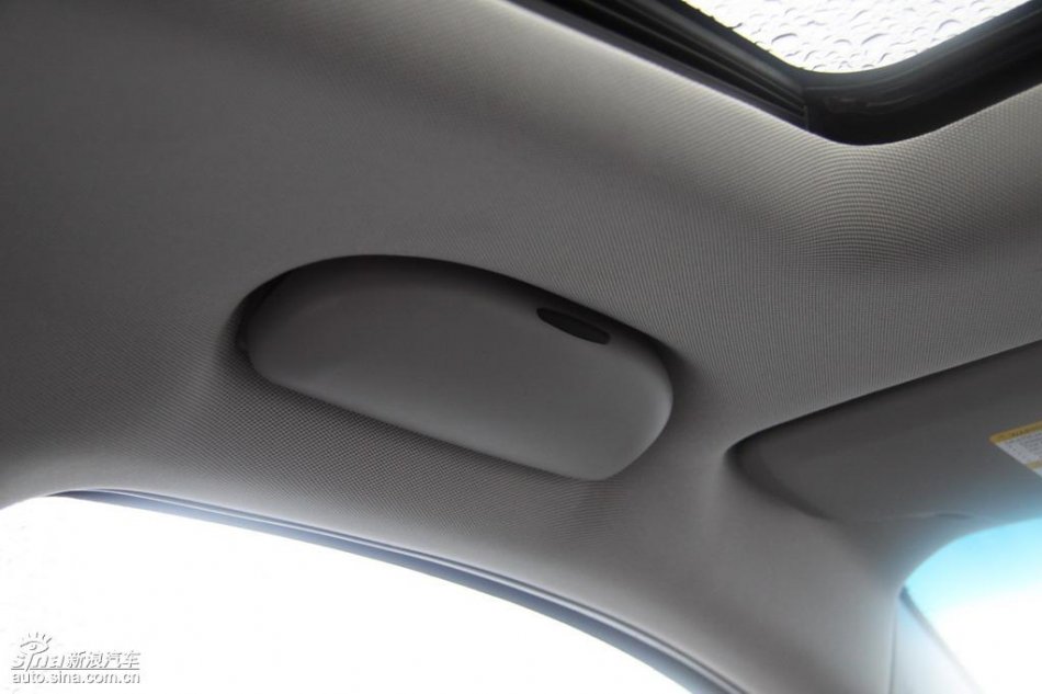 新浪试驾雪佛兰科鲁兹内饰实拍图