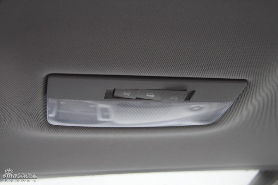 新浪试驾雪佛兰科鲁兹内饰实拍图